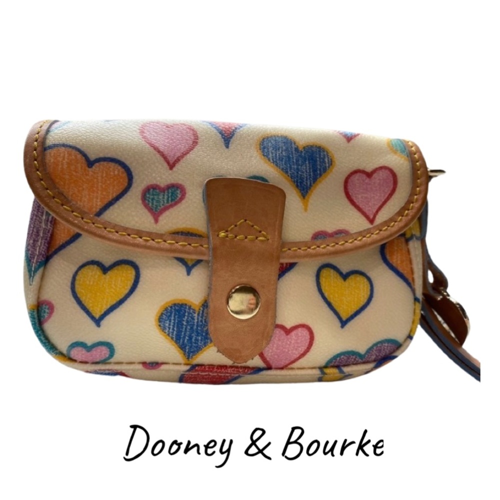 Authentic Vintage Dooney & Bourke Coated Canvas/Leather Wristlet 💗